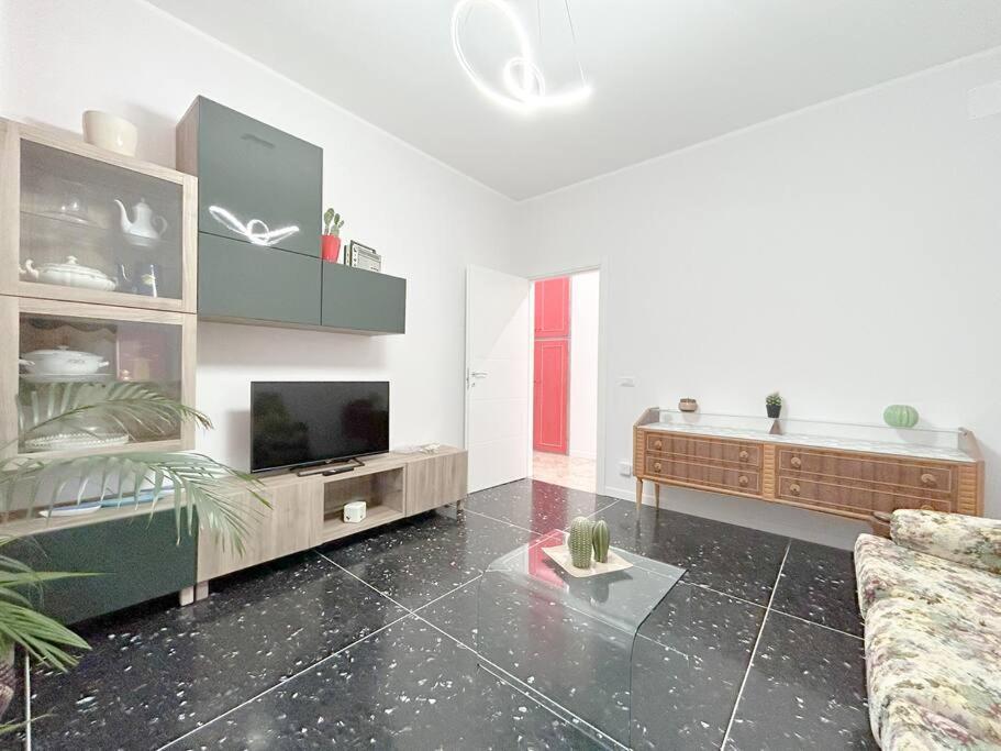 Апартаменти Free Parking - Elegante Casa Con Wifi -Smarttv Савона Екстер'єр фото